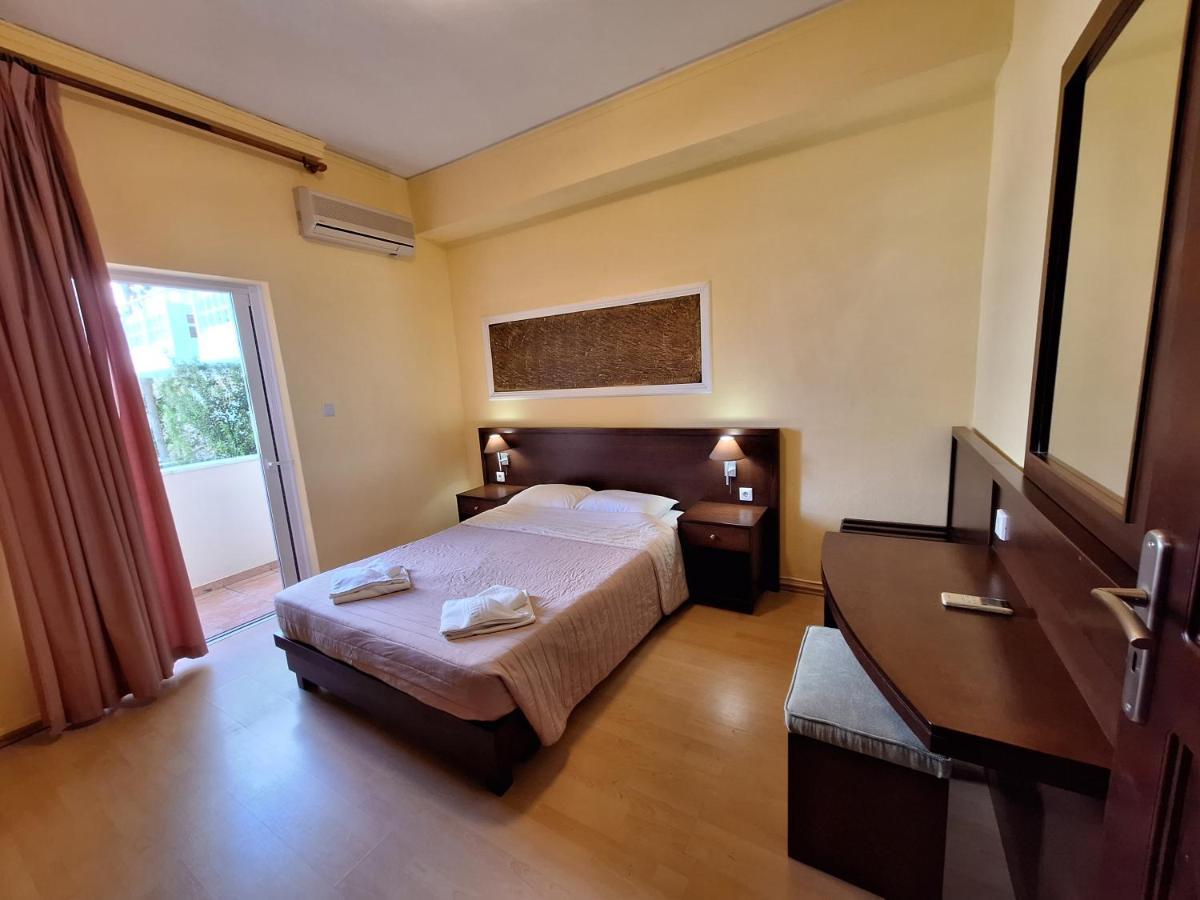 Perla Beach Agia Marina Extérieur photo