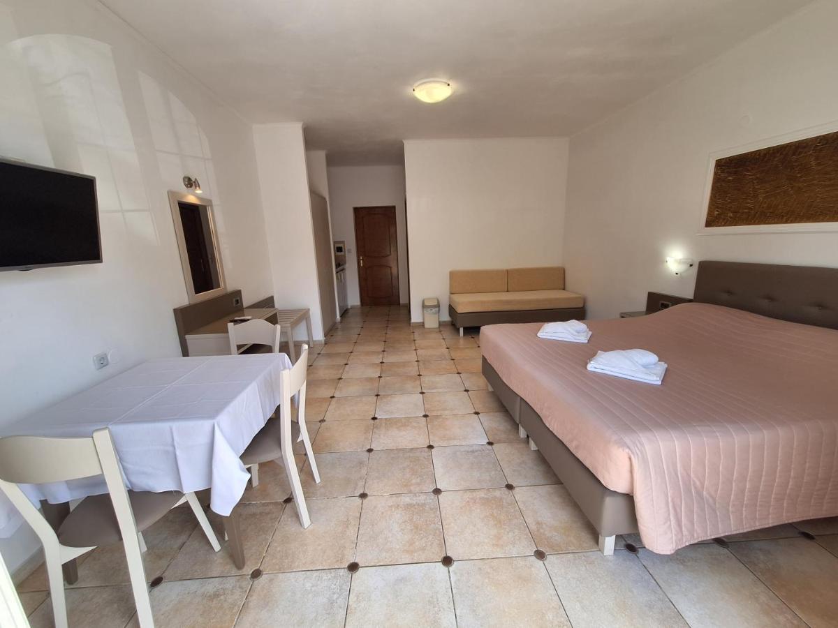 Perla Beach Agia Marina Extérieur photo