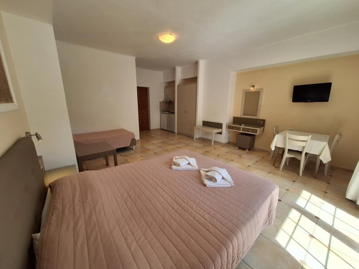 Perla Beach Agia Marina Extérieur photo