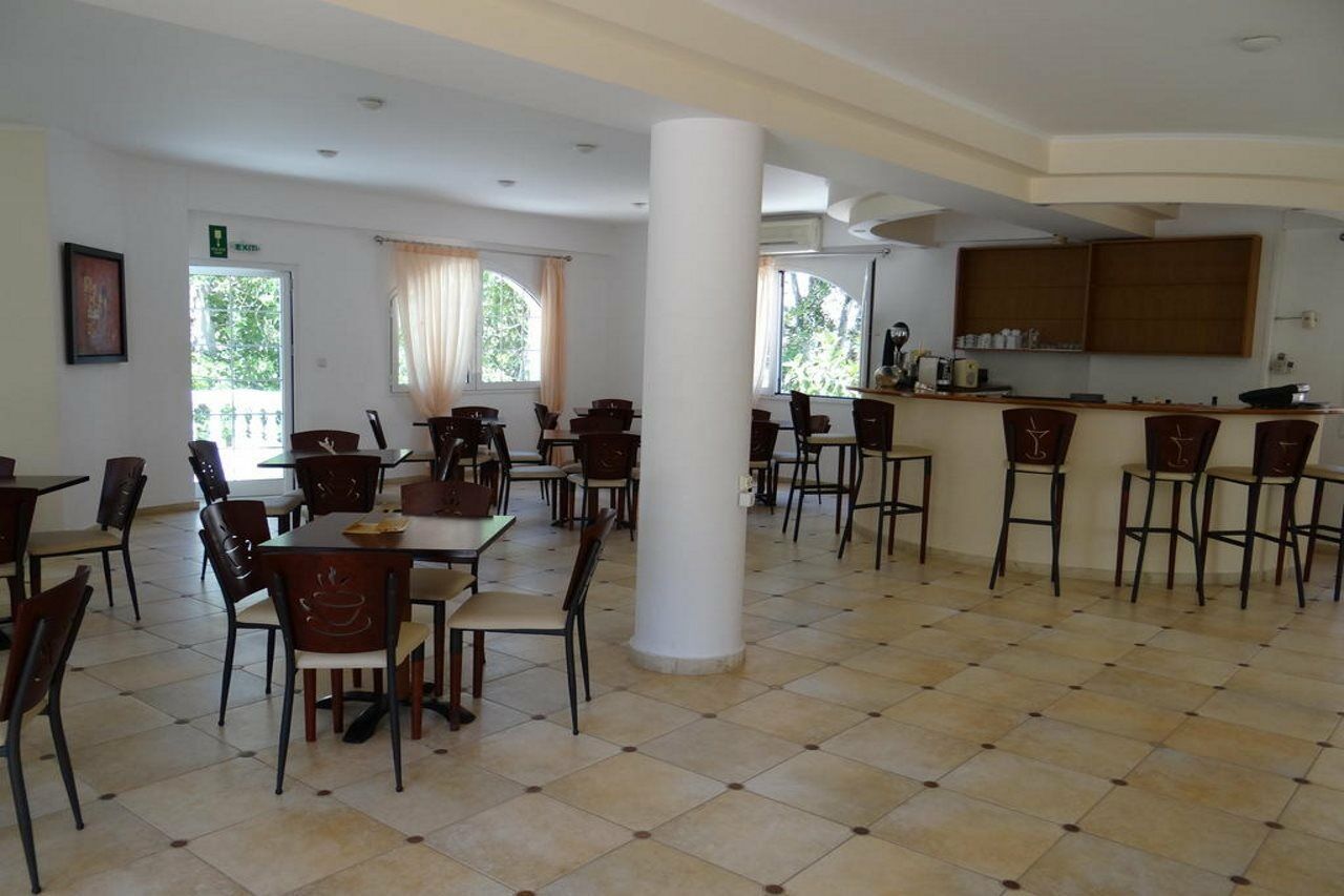 Perla Beach Agia Marina Extérieur photo